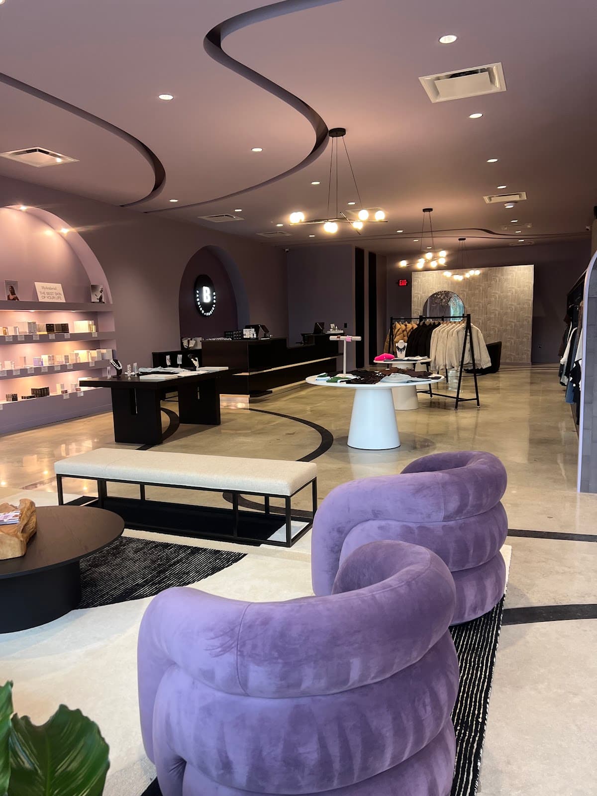 Base Fashion + Facial Bar photo 1