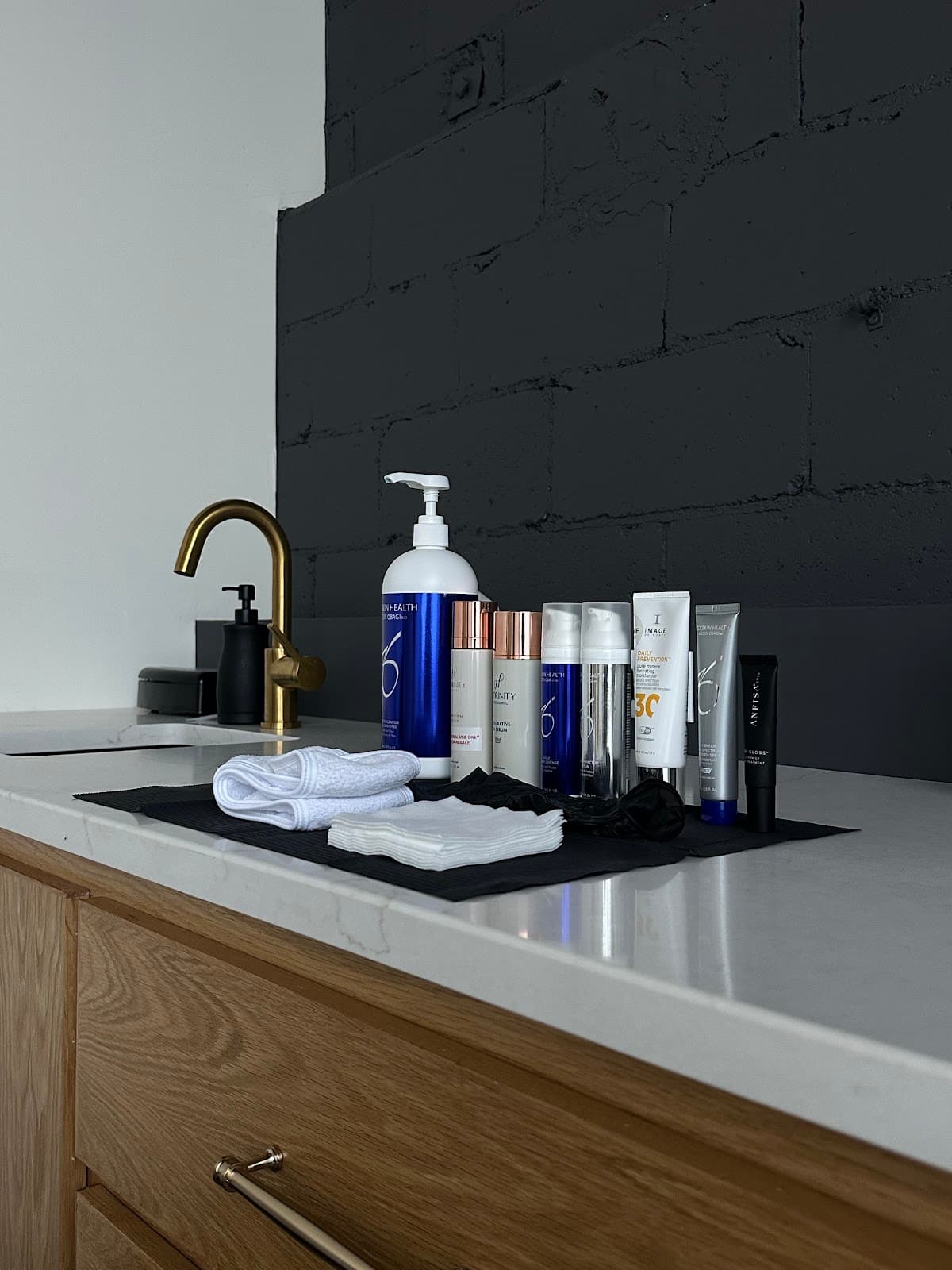 Luminaire Skin and Wellness photo 2