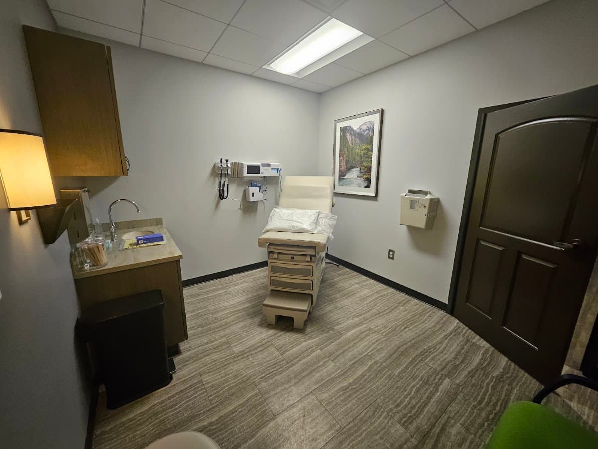 Summit Healthcare Center LLC photo 2