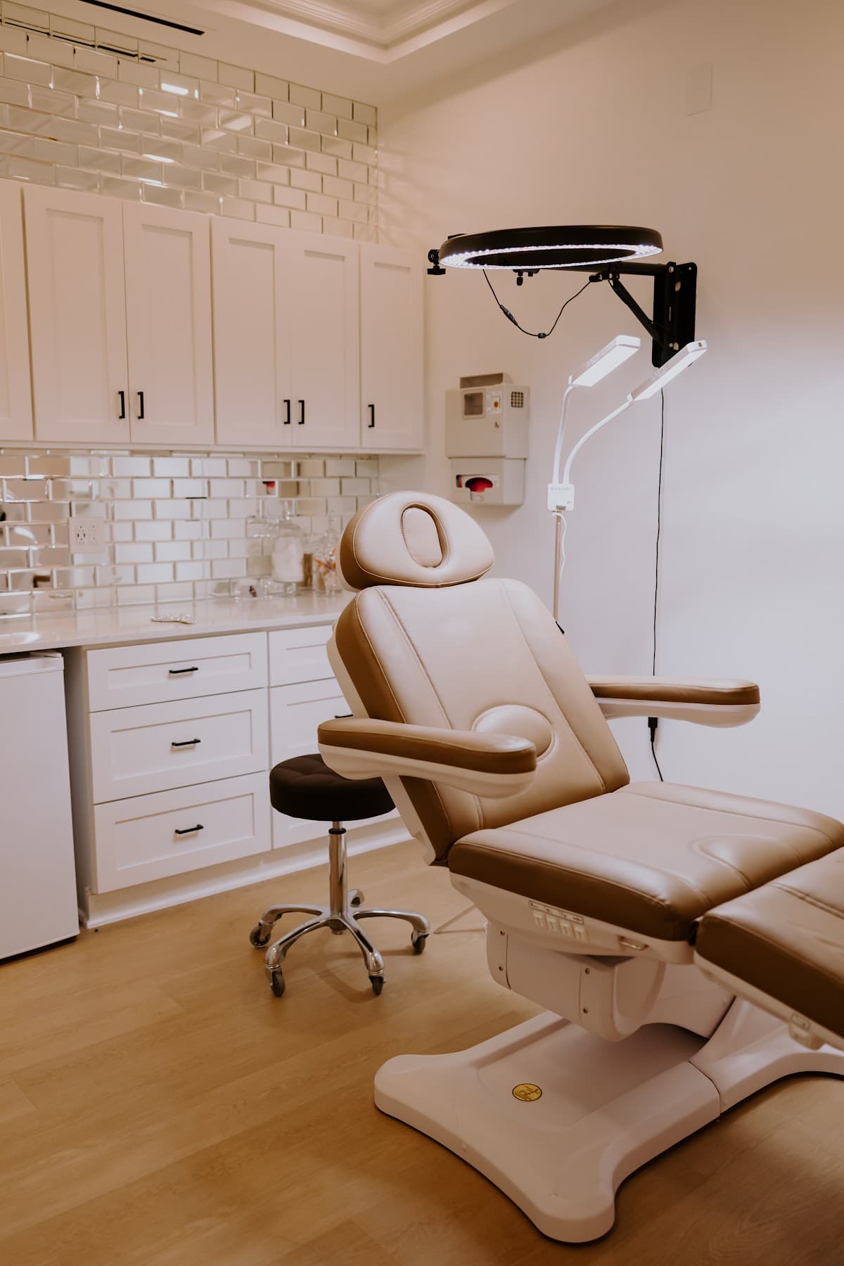 The Injection Room - photo 3