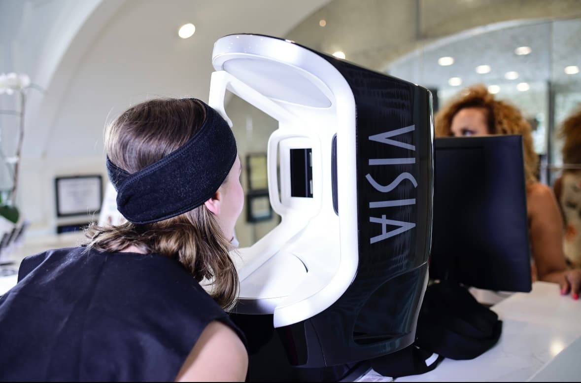 Veritas Backstage Beauty & Plastic Surgery photo 3